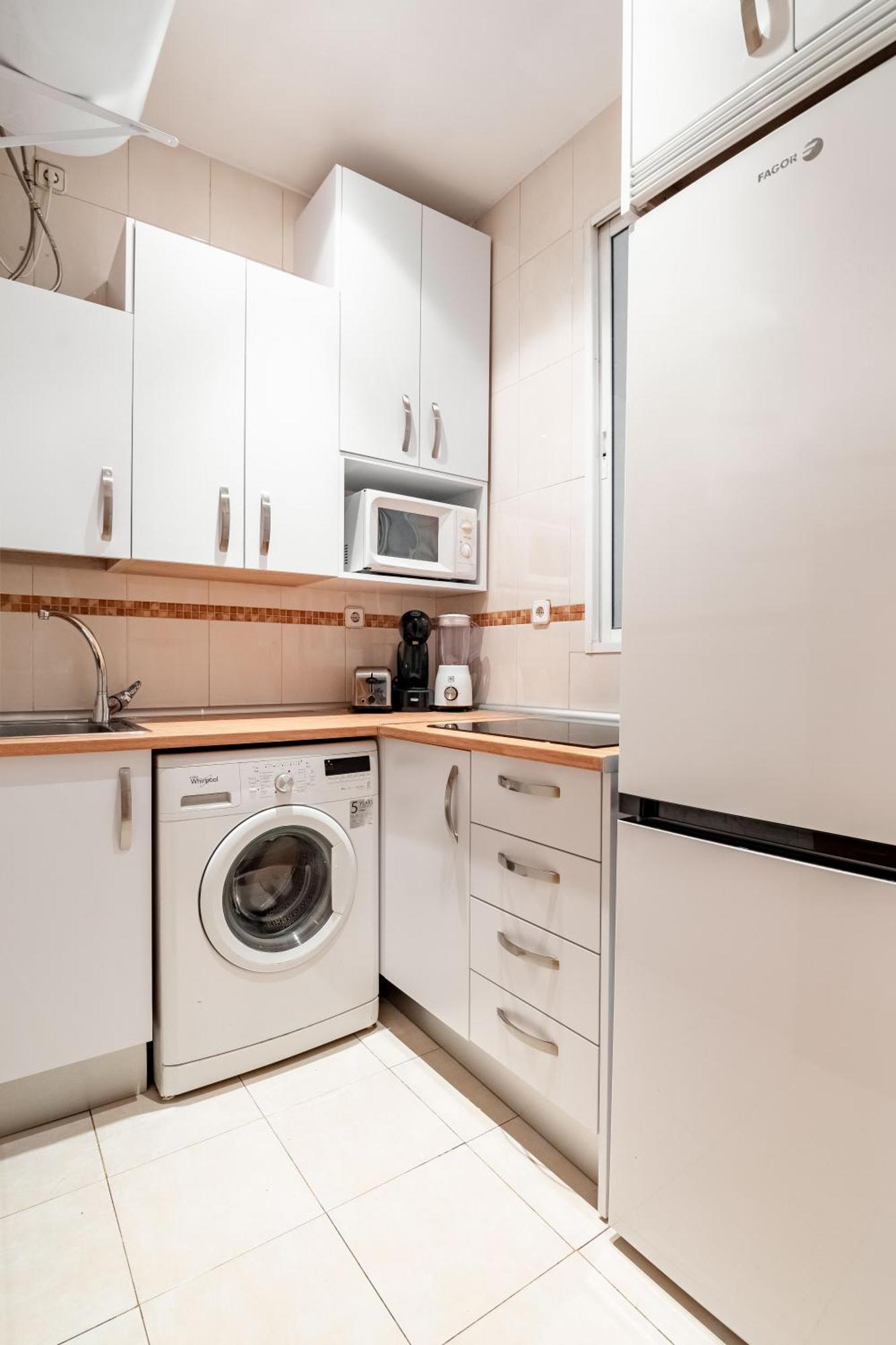 Atocha - Acogedor Apartamento, Centro De Madrid Exteriör bild